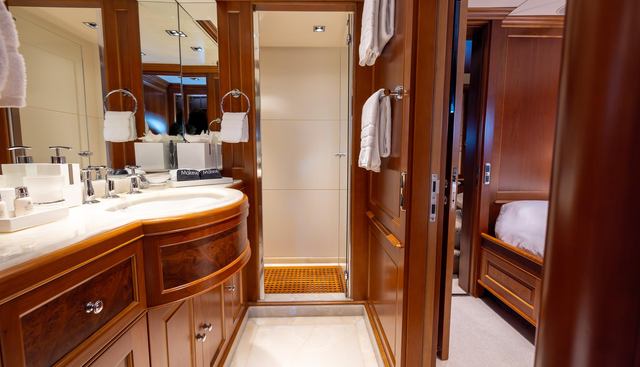 2008 BENETTI CLASSIC 121 yacht for sale 47