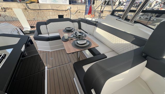 noname yacht for sale 10