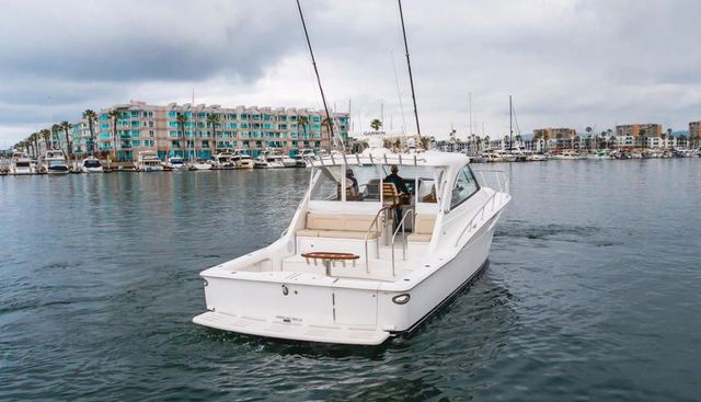 Commodore Two yacht for sale 12