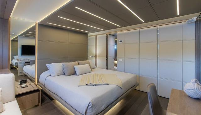 7 SECONDS yacht for sale 15