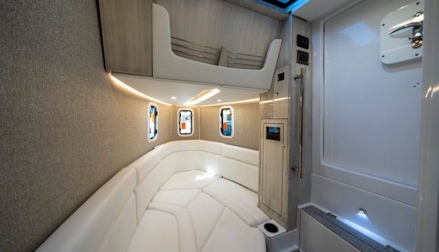 42 Lujo yacht for sale 37