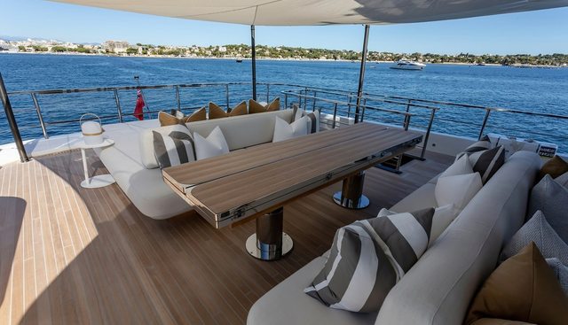 H yacht for sale 18