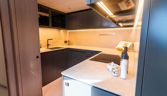 FAMILY SPIRIT yacht for sale 35