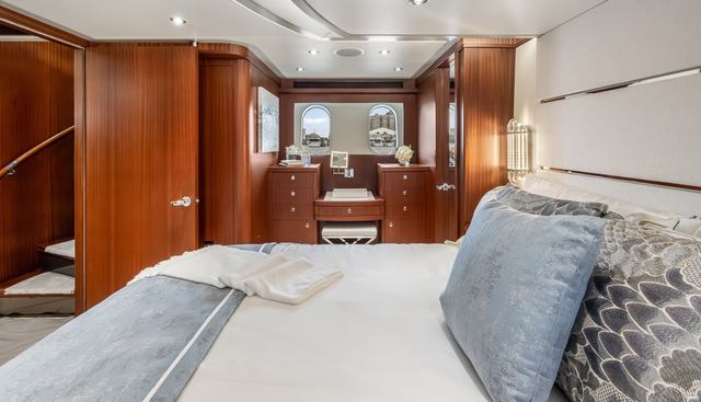 BRAVO yacht for sale 44