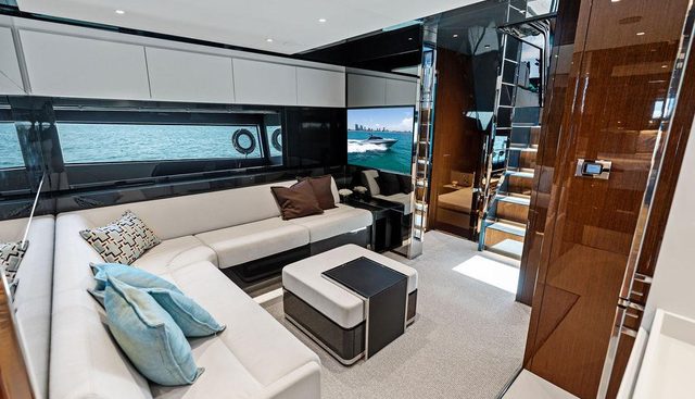 CLUB T yacht for sale 34