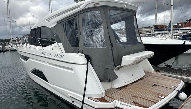 Folly Five yacht for sale 4