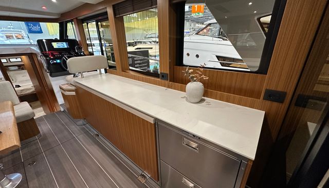 Greenline 42 yacht for sale 12