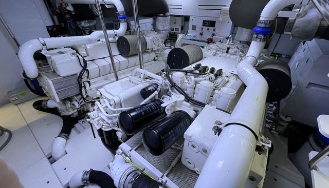 SILVIE VI yacht for sale 38