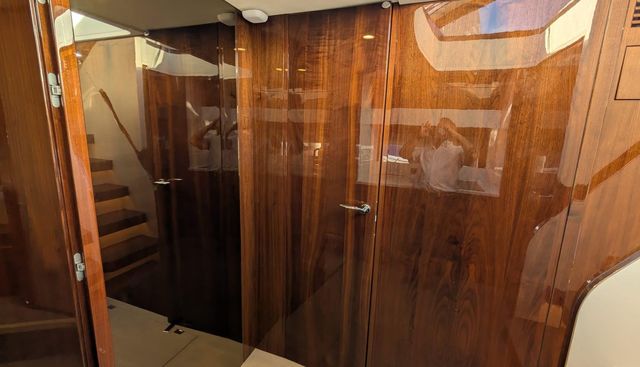 Seakeeper Gyro yacht for sale 27