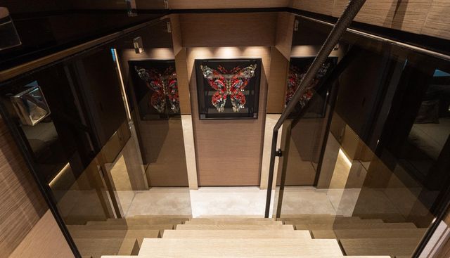 QUEEN J III yacht for sale 24