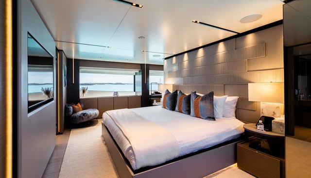 FIFI yacht for sale 24