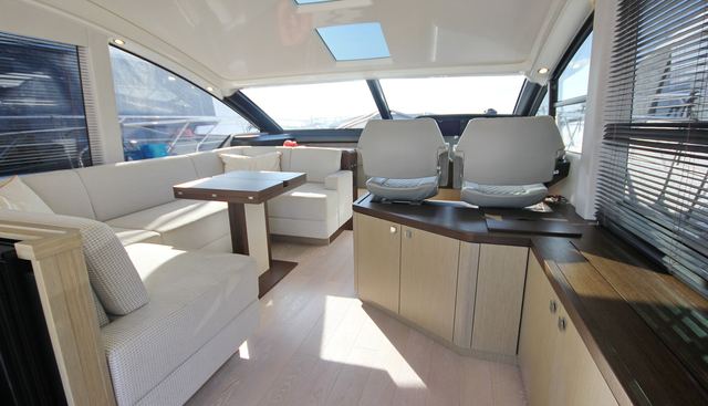V yacht for sale 20