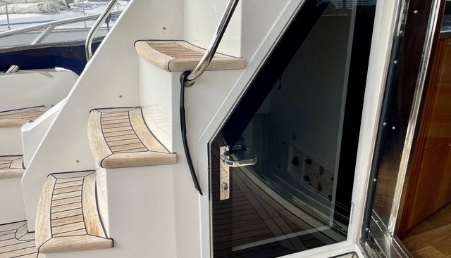 noname yacht for sale 37