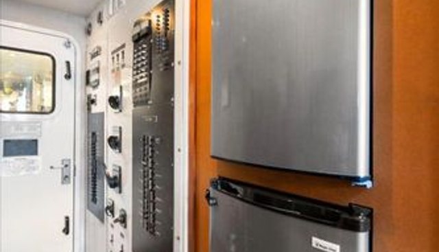 Think B.I.G yacht for sale 100