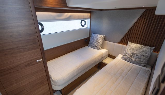 Negotiator 1 yacht for sale 28