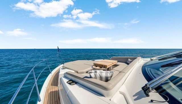 MANHATTAN 68 yacht for sale 44