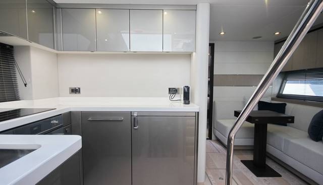 V yacht for sale 27
