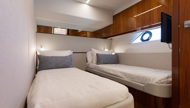 HERMOSA yacht for sale 24