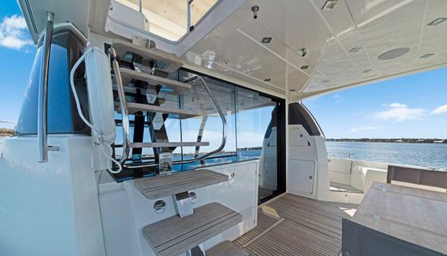 TO LIFE yacht for sale 10