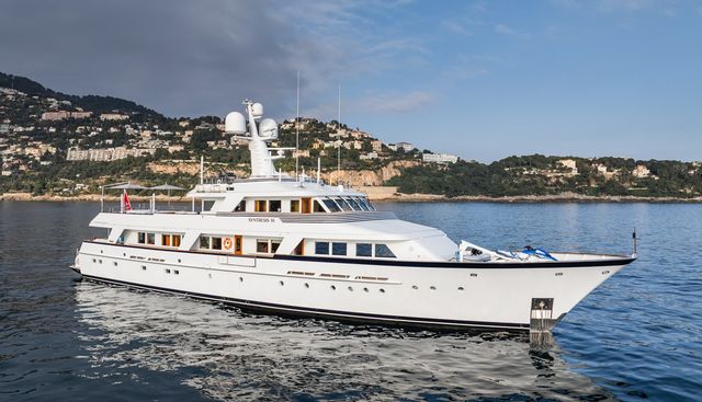 SYNTHESIS 66 yacht for sale 49