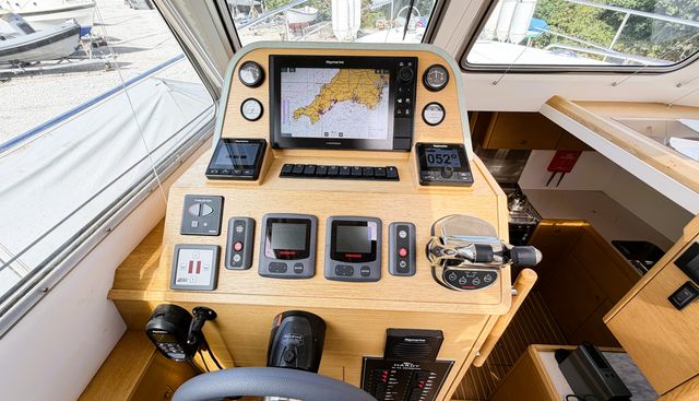 noname yacht for sale 13