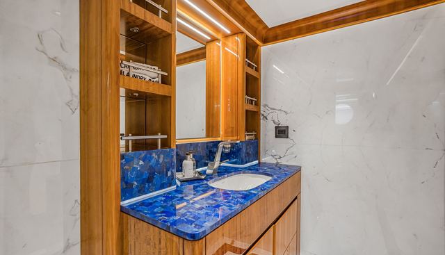ATLANTIS yacht for sale 25
