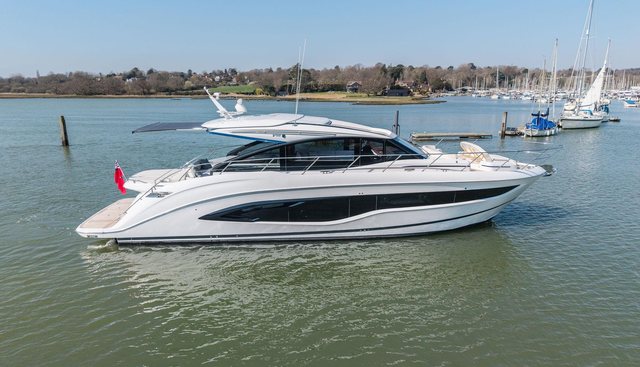 V55132 yacht for sale 10