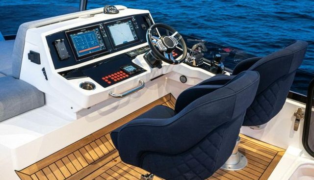 MANHATTAN 55 yacht for sale 24