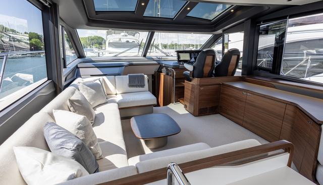 S65532 yacht for sale 20