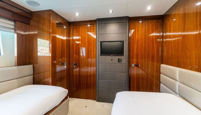 AFTER 8 II yacht for sale 43