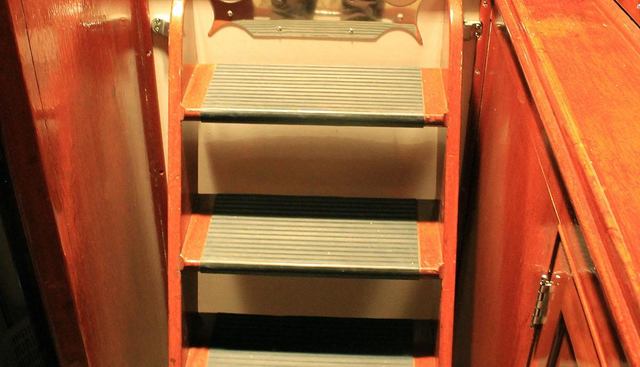 ALLEZ yacht for sale 17