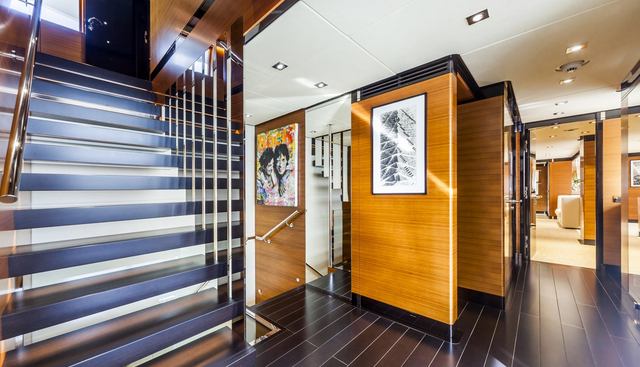 Daisy D yacht for sale 12
