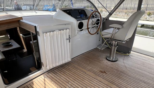 noname yacht for sale 35