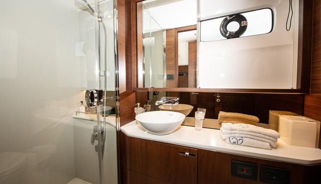 CHAMELEON II yacht for sale 15