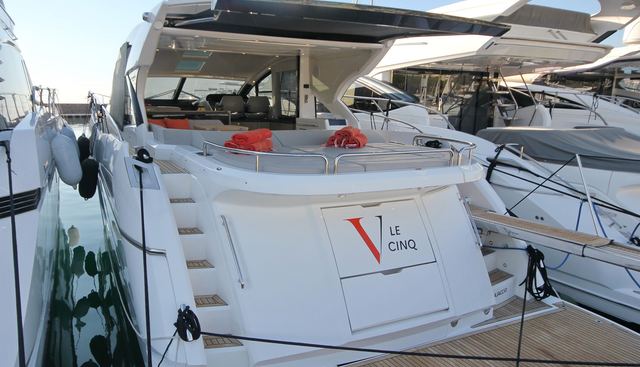 V yacht for sale 8