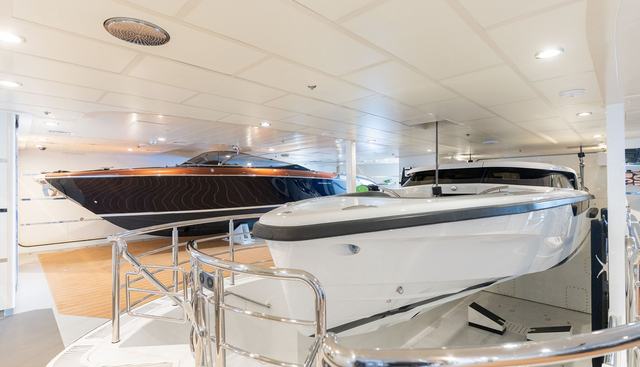 I DYNASTY yacht for sale 39