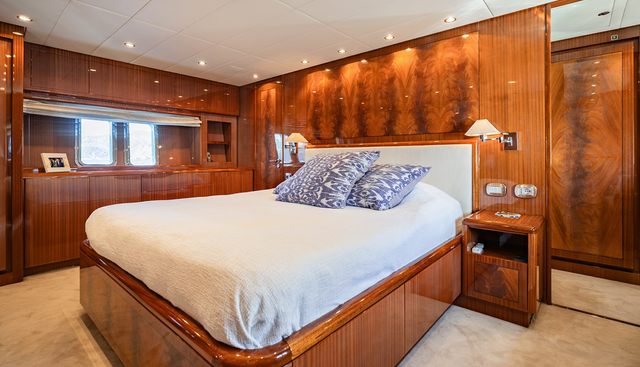 CLARITA yacht for sale 29