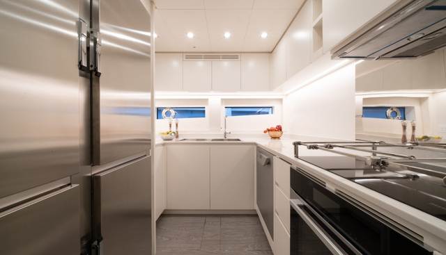 EREIVA yacht for sale 24