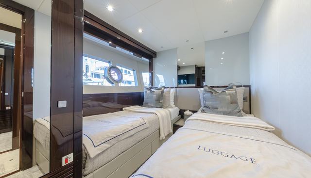 REUNION yacht for sale 42