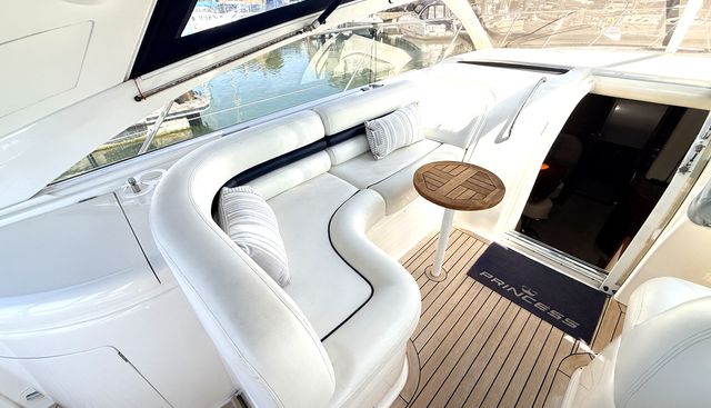 Footloose yacht for sale 19