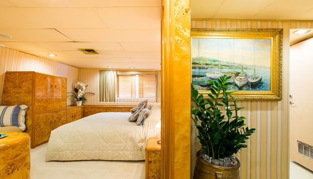 ESMERALDA yacht for sale 20