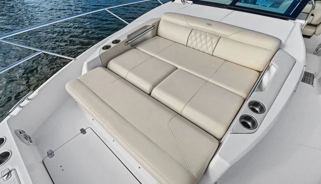 Treehouse yacht for sale 34