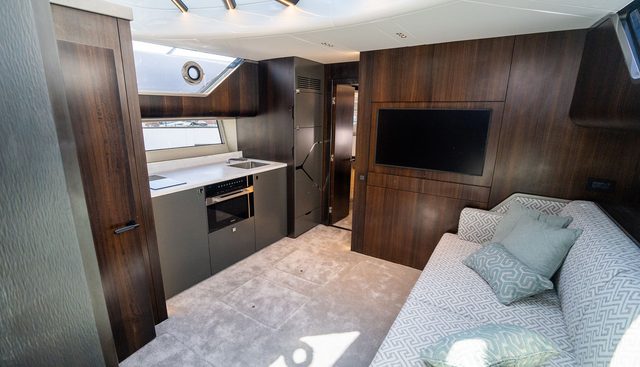 7522555 yacht for sale 22