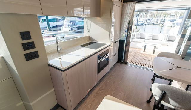 3102668 yacht for sale 24