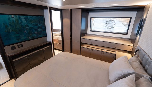 7252468 yacht for sale 32