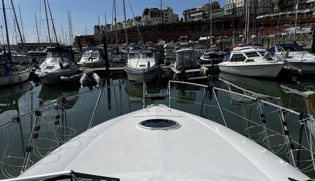 Gin Trap yacht for sale 18