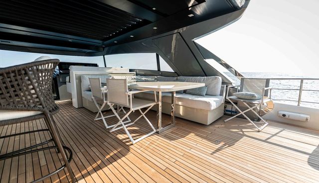 La yacht for sale 18