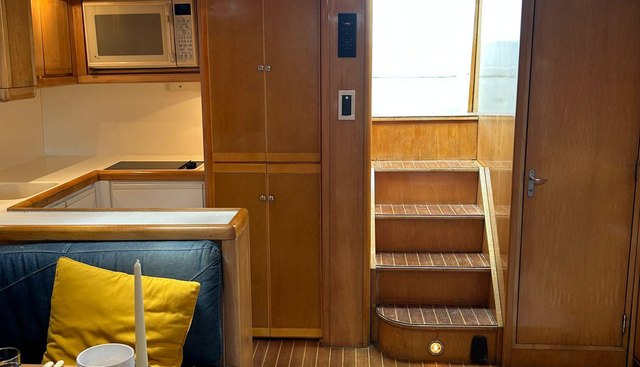 El Caiman yacht for sale 18