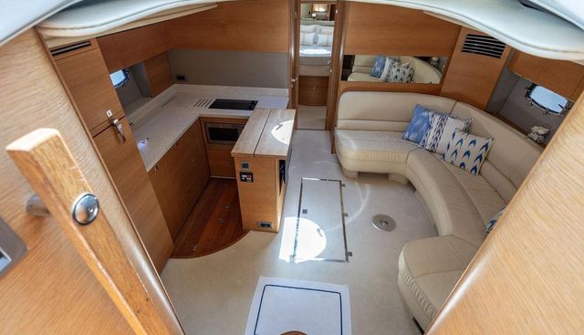 Elle yacht for sale 33