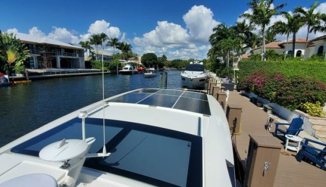 Greenline 40 yacht for sale 9